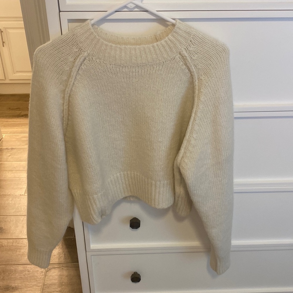 Zara sweater size medium